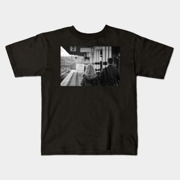 Platform 2 Kids T-Shirt by zglenallen